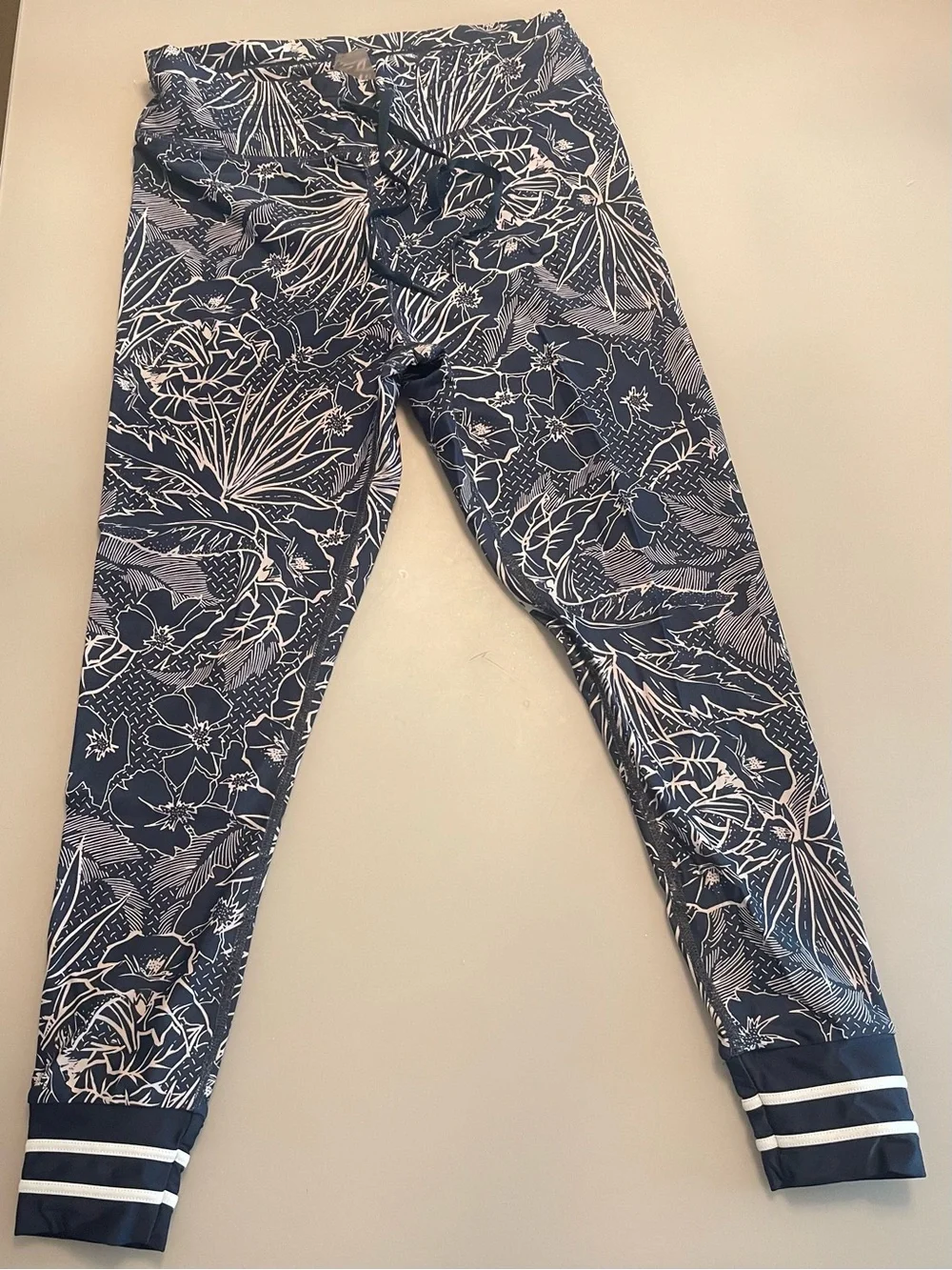 The Upside Navy Floral-Print Leggings in Large